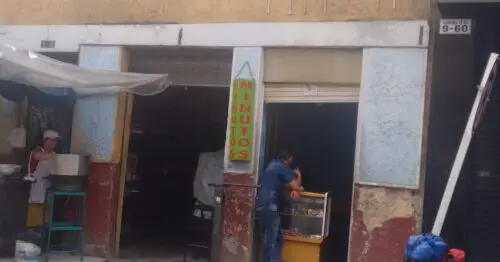 TIENDA DE BARRIO CARRERA 19 BIS CON 9 TIENDA DE BARRIO CARRERA 19 BIS CON 9